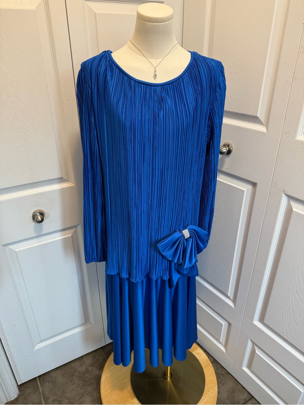 After Dark Cobalt Blue Long-Sleeve Pleated Midi Dress with Decorative Bow